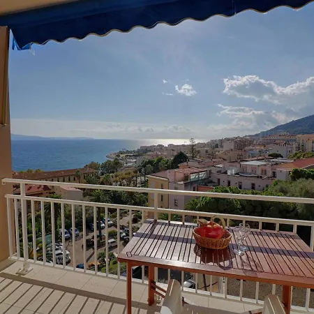 Apartment 2 Pieces Avec Parking A Ajaccio - Fr-1-61-474 *